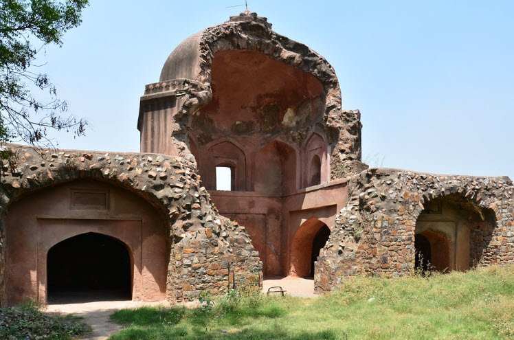 Salim Garh Fort, Delhi, India